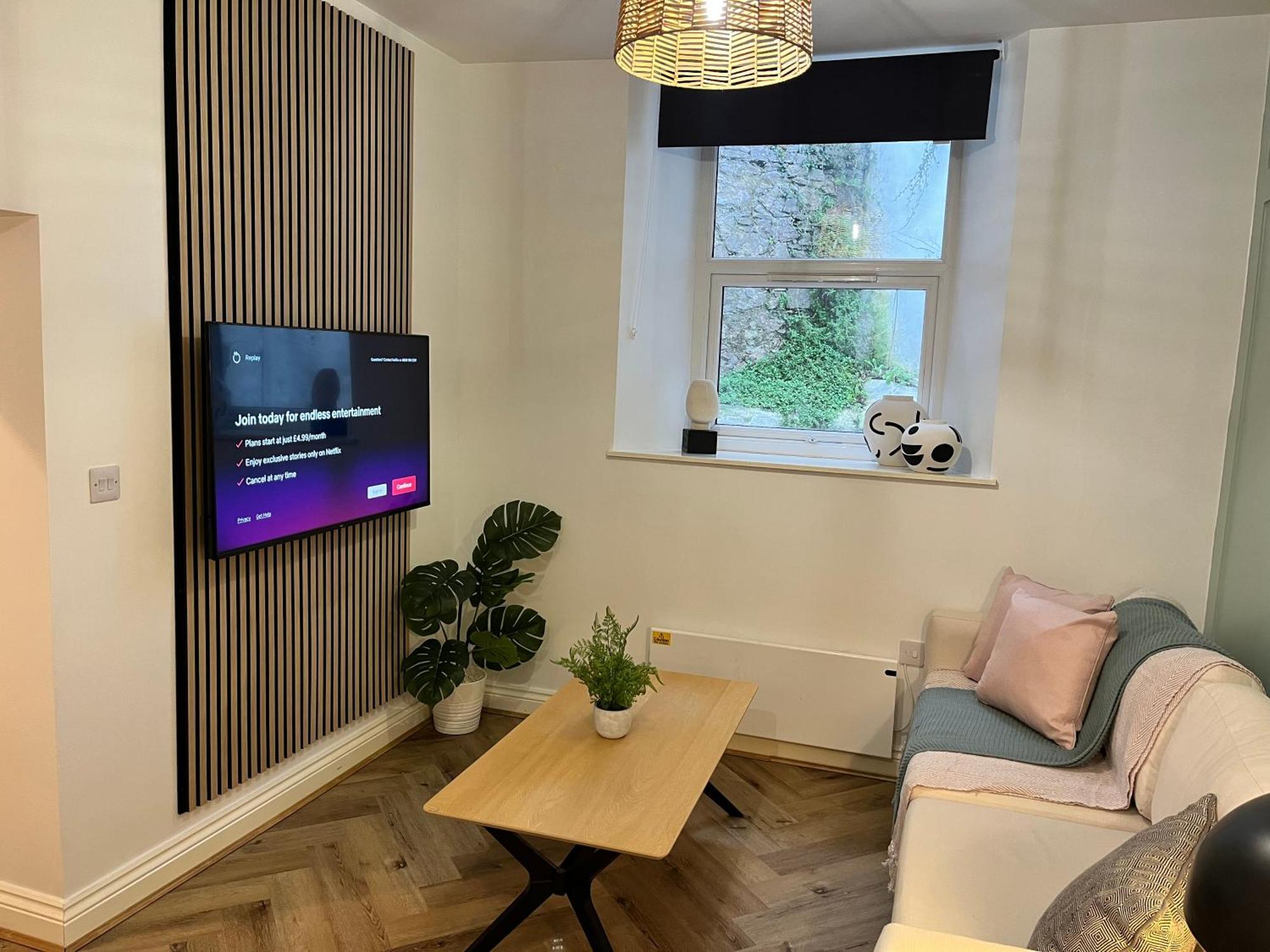 Heart Of By Harbourside, Perfect Location! Apartment